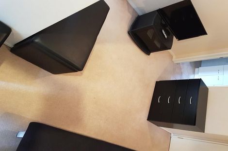 Photo of property in 14 Fulmar Way, Unsworth Heights, Auckland, 0632