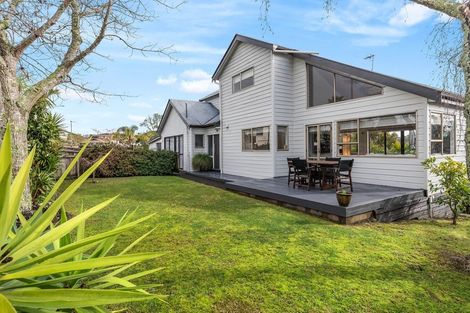 Photo of property in 188 Luckens Road, West Harbour, Auckland, 0618