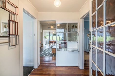 Photo of property in 14 Richmond Avenue, Northcote Point, Auckland, 0627