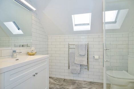 Photo of property in 24 Brookvale Park, Stanmore Bay, Whangaparaoa, 0932