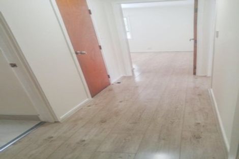 Photo of property in 164 Sunset Road, Unsworth Heights, Auckland, 0632