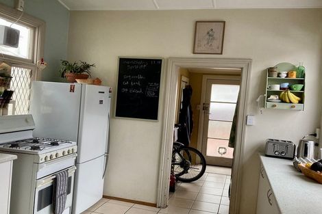 Photo of property in 2/43 Rintoul Street, Newtown, Wellington, 6021