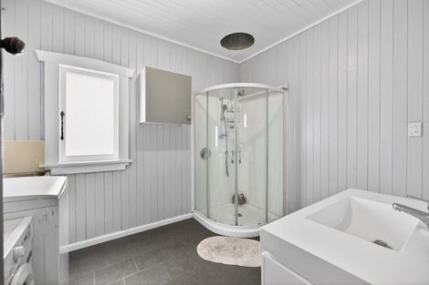 Photo of property in 12 Hampden Street, Murchison, 7007