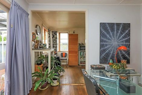 Photo of property in 1106 Cunningham Crescent, Mayfair, Hastings, 4122