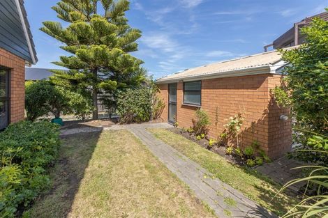 Photo of property in 330 Marine Parade, New Brighton, Christchurch, 8061