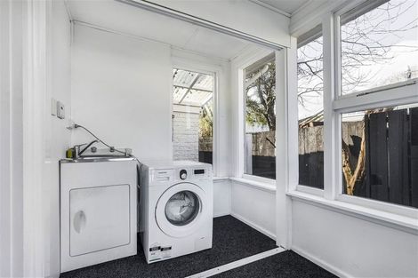 Photo of property in 15 Roa Road, Fendalton, Christchurch, 8041