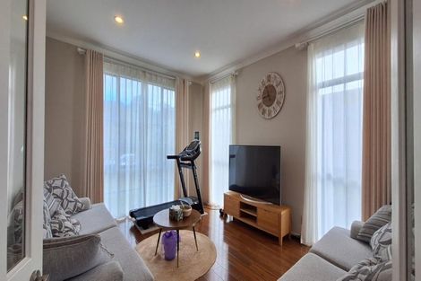 Photo of property in 34 Borneo Drive, Fairview Heights, Auckland, 0632