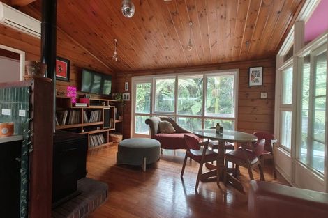 Photo of property in 26 Sylvan Valley Avenue, Titirangi, Auckland, 0604