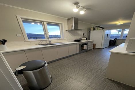 Photo of property in 2/32 Forrest Hill Road, Forrest Hill, Auckland, 0620