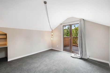 Photo of property in 1 The Knoll, Greenhithe, Auckland, 0632