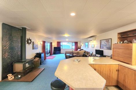 Photo of property in 16 Coronation Street, Moeraki, Palmerston, 9482