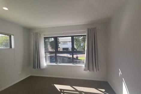 Photo of property in 13c Orton Street, Glenfield, Auckland, 0627