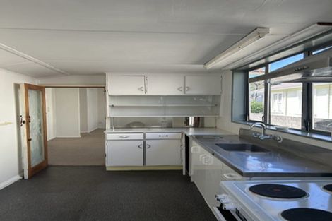 Photo of property in 96 Derwent Street, Island Bay, Wellington, 6023