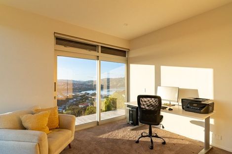 Photo of property in 10 Seascape View, Paremata, Porirua, 5024
