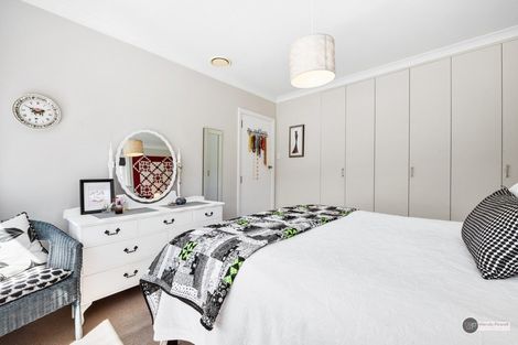 Photo of property in 11 Pinehaven Road, Pinehaven, Upper Hutt, 5019