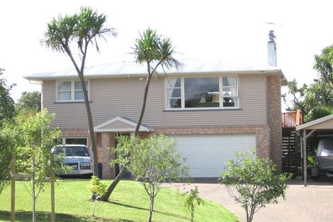 Photo of property in 18 Covil Avenue, Te Atatu South, Auckland, 0610