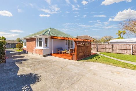Photo of property in 16 Bethel Crescent, Bishopdale, Christchurch, 8053