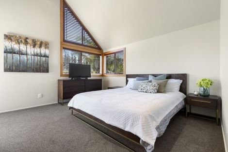 Photo of property in 338 Old North Road, Kumeu, 0892