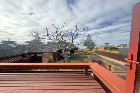 Photo of property in 7b The Esplanade, Eastern Beach, Auckland, 2012