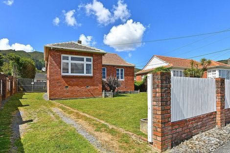 Photo of property in 164 Waddington Drive, Naenae, Lower Hutt, 5011