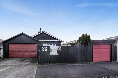 Photo of property in 39 Victoria Street, Hawera, 4610