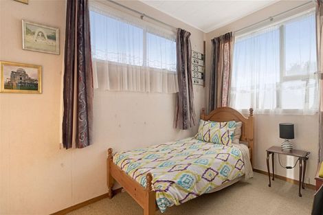Photo of property in 21 Pankhurst Place, Sunnyvale, Auckland, 0612