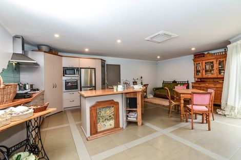 Photo of property in 37 Farringdon Avenue, Rototuna North, Hamilton, 3210