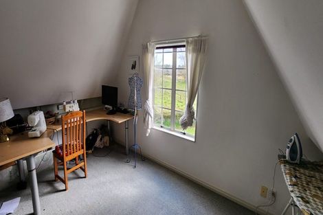 Photo of property in 122 Boord Crescent, Kumeu, 0891