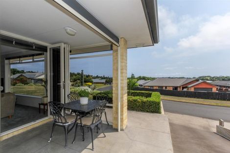 Photo of property in 46 Alberta Road, Glen Avon, New Plymouth, 4312