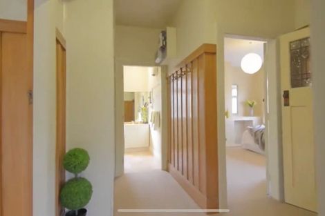 Photo of property in 9 Martin Avenue, Beckenham, Christchurch, 8023