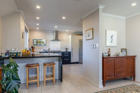 Photo of property in 10 Glentui Place, Waikawa, Picton, 7220