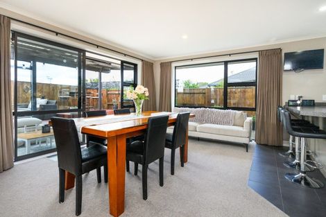 Photo of property in 7 Medallion Court, Kelvin Grove, Palmerston North, 4414