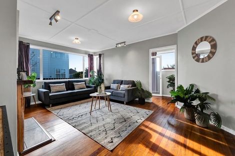 Photo of property in 18 Drake Street, Vogeltown, New Plymouth, 4310