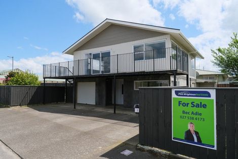 Photo of property in 2 Princess Street, Dannevirke, 4930