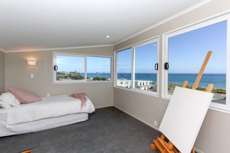Photo of property in 4 Hamblyn Street, Strandon, New Plymouth, 4312