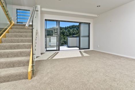 Photo of property in 2/10 Silver Moon Road, Albany Heights, Auckland, 0632
