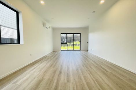 Photo of property in 27 Whiteywood Street, Westgate, 0814