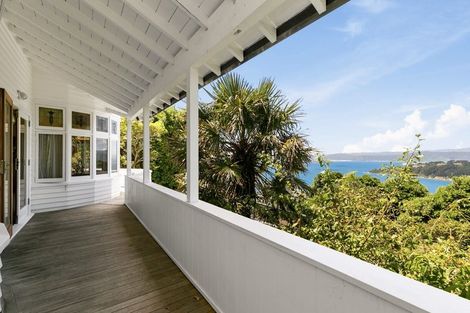 Photo of property in 8 Robieson Lane, Roseneath, Wellington, 6011