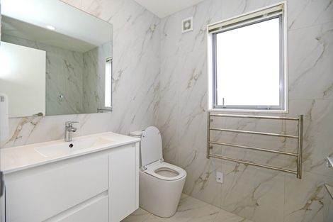 Photo of property in 674a East Coast Road, Pinehill, Auckland, 0630