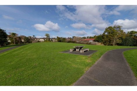 Photo of property in 53 Lavelle Road, Henderson, Auckland, 0612