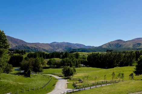 Photo of property in 28 Hogans Gully Road, Arrowtown, 9371