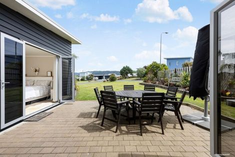 Photo of property in 2 Beachcomber Road, Mangawhai Heads, Mangawhai, 0505