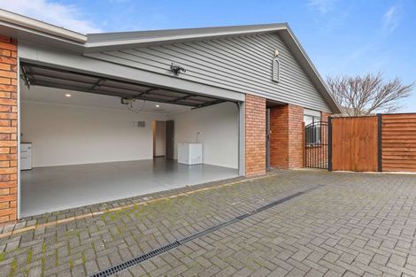 Photo of property in 28 Carroll Place, Owhata, Rotorua, 3010