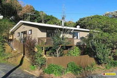 Photo of property in 13 Te Pari Pari Road, Pukerua Bay, 5026