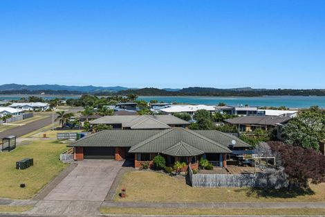 Photo of property in 1 Rangitukehu Street, Ohope, 3121