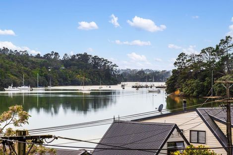 Photo of property in 53 The Terrace, Herald Island, Auckland, 0618