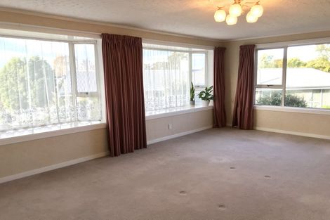Photo of property in 14 Parkview Place, Avonhead, Christchurch, 8042