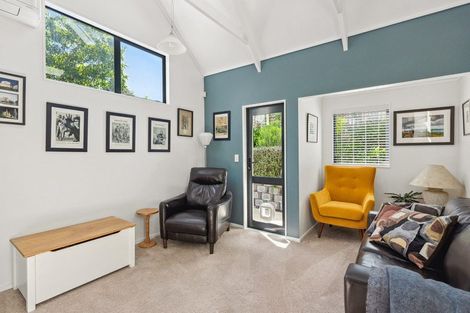 Photo of property in 2 Fiesta Grove, Raumati Beach, Paraparaumu, 5032