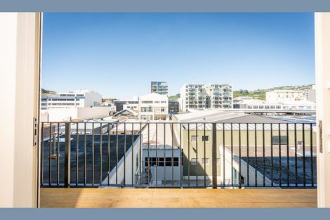Photo of property in De Vere Apartments, 10/23 Tennyson Street, Te Aro, Wellington, 6011