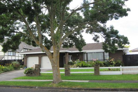 Photo of property in 137 Walter Strevens Drive, Conifer Grove, Takanini, 2112